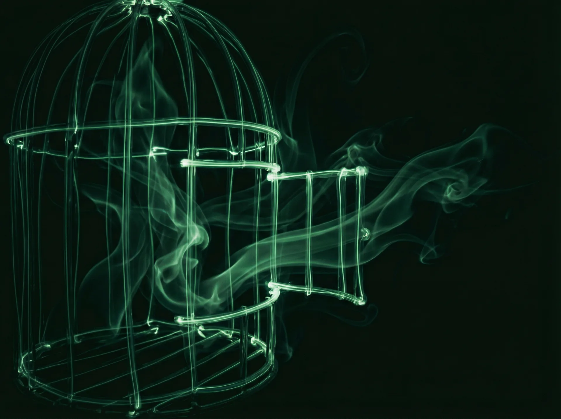 象征身份探索的抽象艺术图像